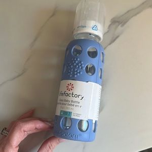 Lifefactory glass baby water bottle with security silicon grip